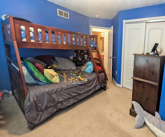 6547 Oak Crest Drive, Burlington, KY 41005