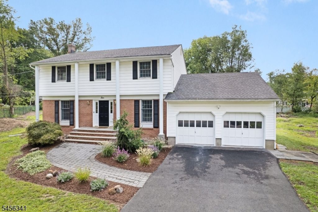 10 Cedar Ln, Roseland Boro, NJ 07068 — exterior