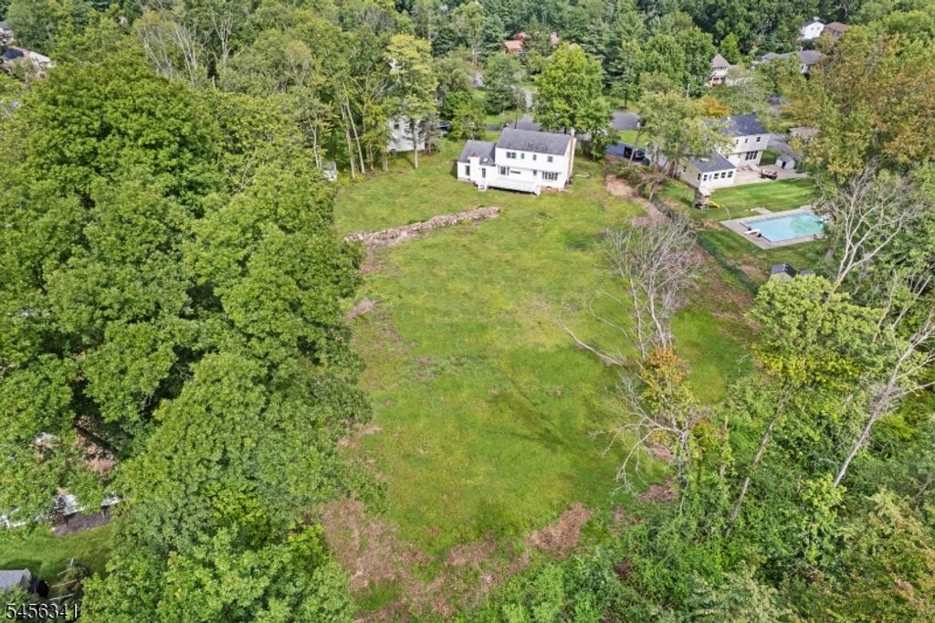 10 Cedar Ln, Roseland Boro, NJ 07068 — photo 2