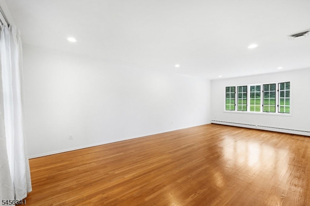 10 Cedar Ln, Roseland Boro, NJ 07068 — photo 3