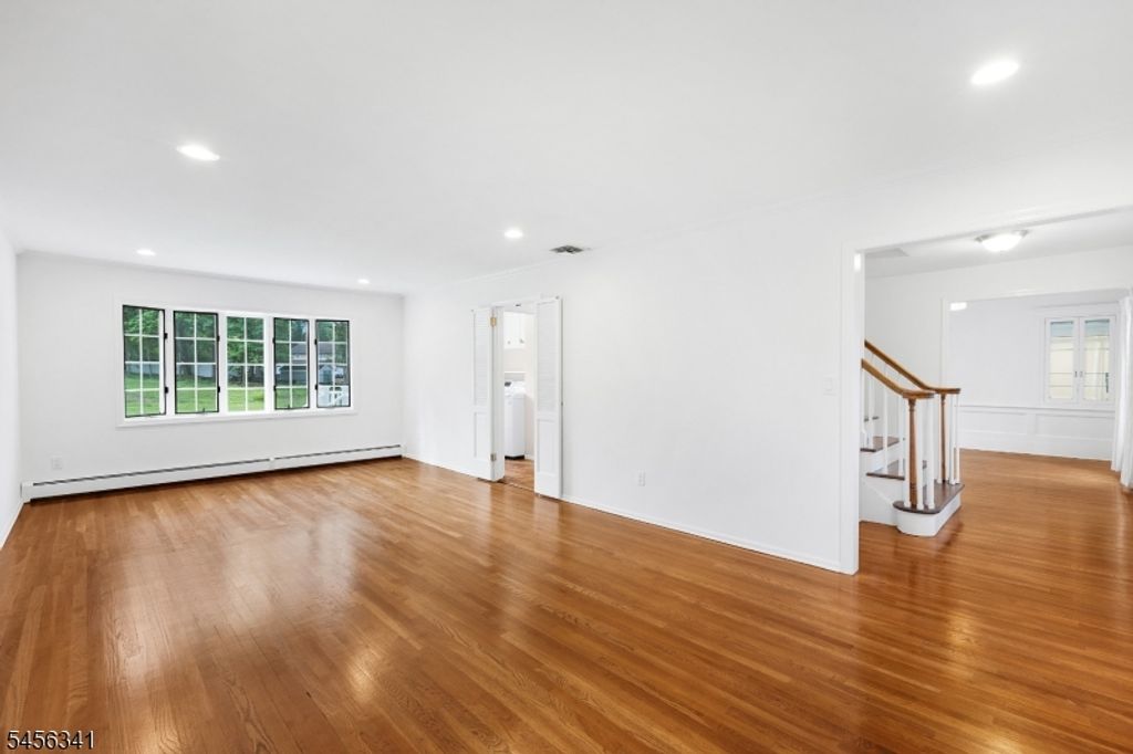 10 Cedar Ln, Roseland Boro, NJ 07068 — photo 4
