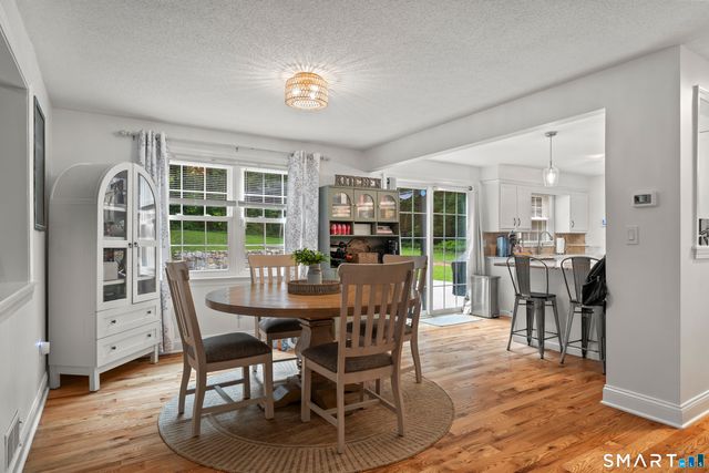 15 Blueberry Lane, Burlington, CT 06013
