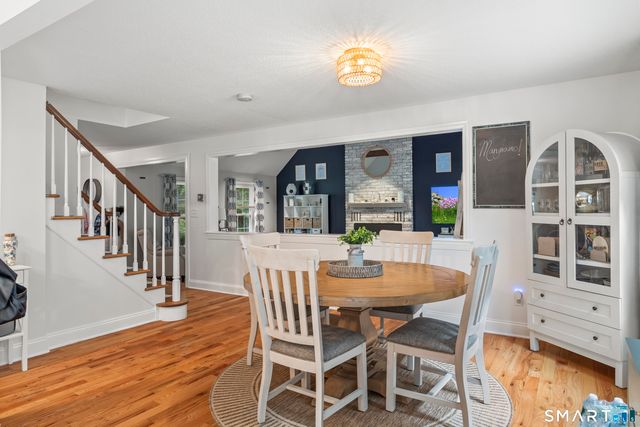 15 Blueberry Lane, Burlington, CT 06013