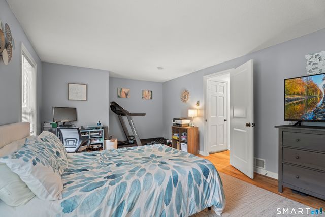 15 Blueberry Lane, Burlington, CT 06013