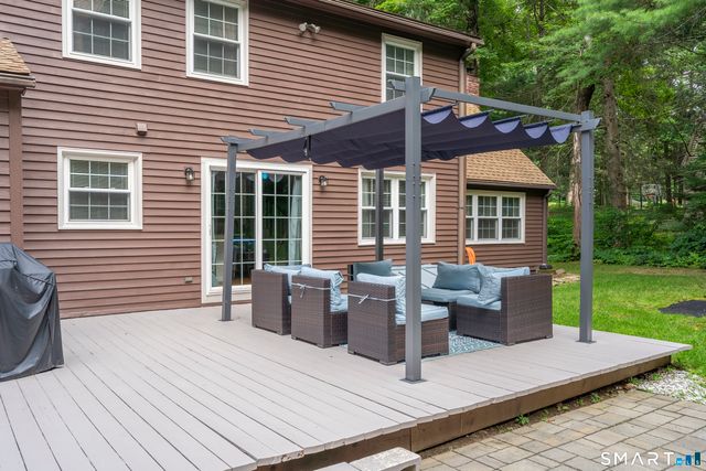 15 Blueberry Lane, Burlington, CT 06013