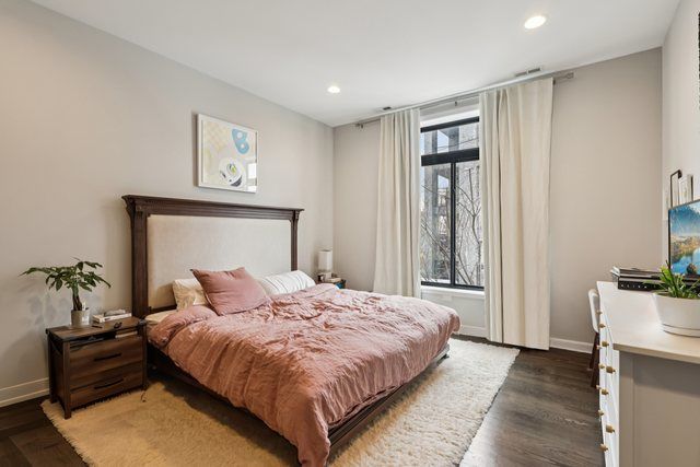 469 N Paulina Street 201, Chicago, IL 60622