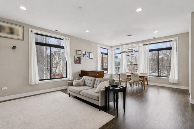 469 N Paulina Street 201, Chicago, IL 60622