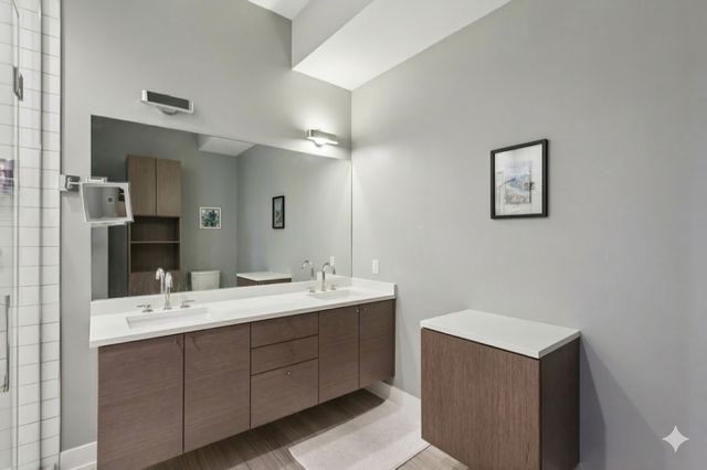 469 N Paulina Street 201, Chicago, IL 60622