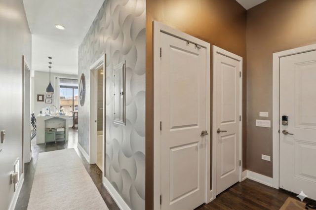 469 N Paulina Street 201, Chicago, IL 60622