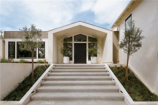 12162 Laurel Terrace Drive, Studio City, CA 91604