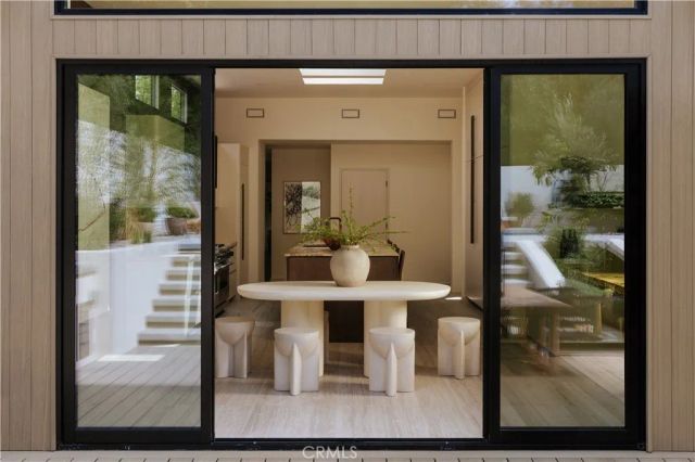 12162 Laurel Terrace Drive, Studio City, CA 91604