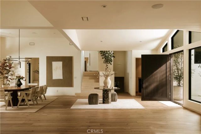 12162 Laurel Terrace Drive, Studio City, CA 91604