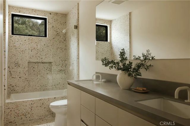 12162 Laurel Terrace Drive, Studio City, CA 91604
