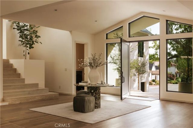 12162 Laurel Terrace Drive, Studio City, CA 91604