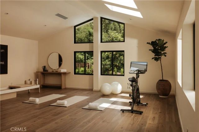 12162 Laurel Terrace Drive, Studio City, CA 91604