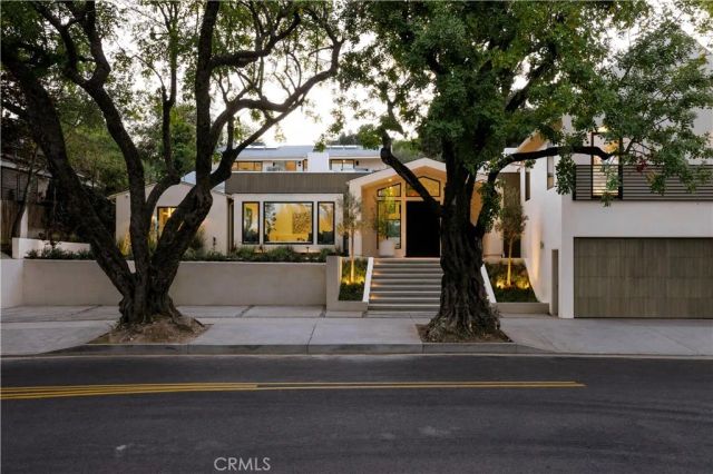 12162 Laurel Terrace Drive, Studio City, CA 91604