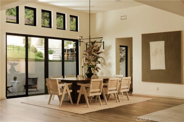 12162 Laurel Terrace Drive, Studio City, CA 91604
