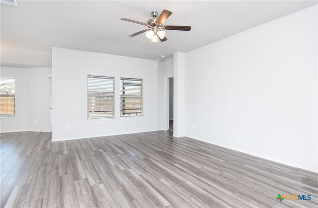 2353 Aylesbury Drive, Copperas Cove, TX 76522