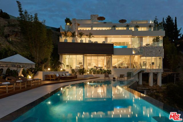 1615 Blue Jay Way, West Hollywood, CA 90069