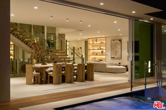 1615 Blue Jay Way, West Hollywood, CA 90069