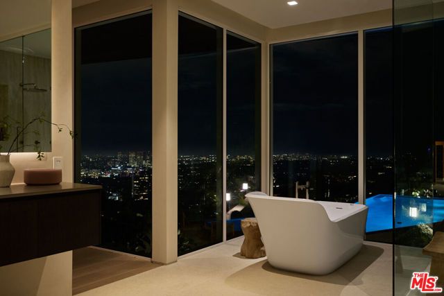 1615 Blue Jay Way, West Hollywood, CA 90069