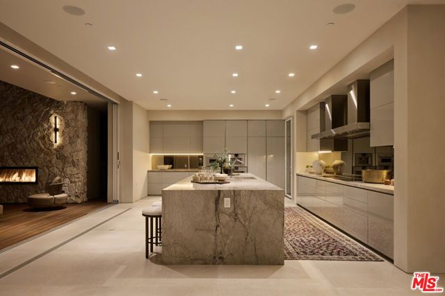 1615 Blue Jay Way, West Hollywood, CA 90069