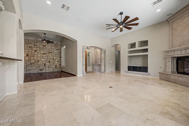 1705 W MOODY Trail, Phoenix, AZ 85041