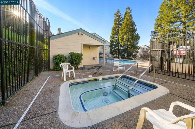 1430 Bel Air Dr 103, Concord, CA 94521