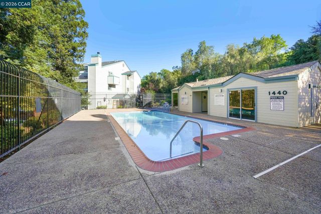 1430 Bel Air Dr 103, Concord, CA 94521