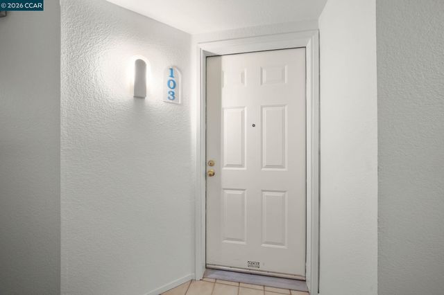 1430 Bel Air Dr 103, Concord, CA 94521