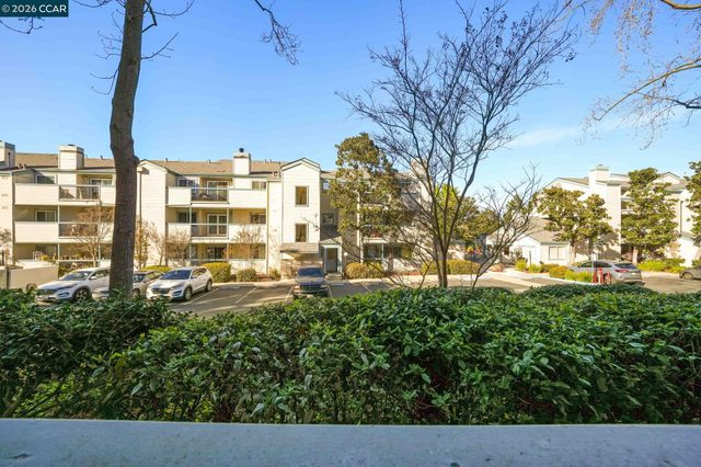 1430 Bel Air Dr 103, Concord, CA 94521