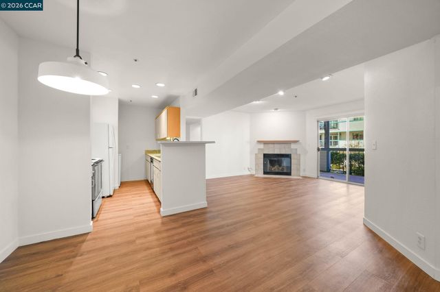 1430 Bel Air Dr 103, Concord, CA 94521