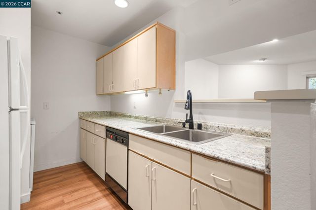 1430 Bel Air Dr 103, Concord, CA 94521