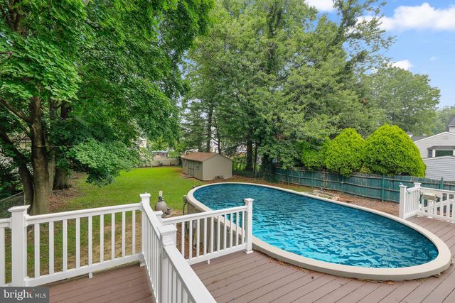 514 CUTLER AVE, Maple Shade, NJ 08052