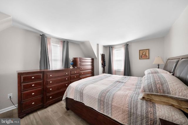 514 CUTLER AVE, Maple Shade, NJ 08052