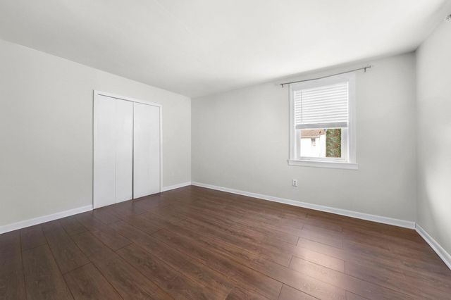 514 CUTLER AVE, Maple Shade, NJ 08052