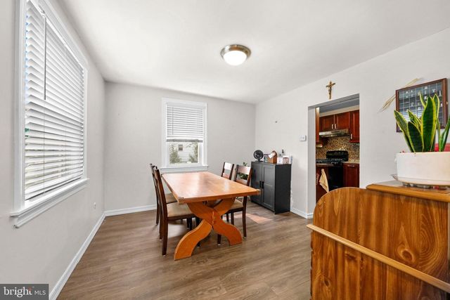 514 CUTLER AVE, Maple Shade, NJ 08052