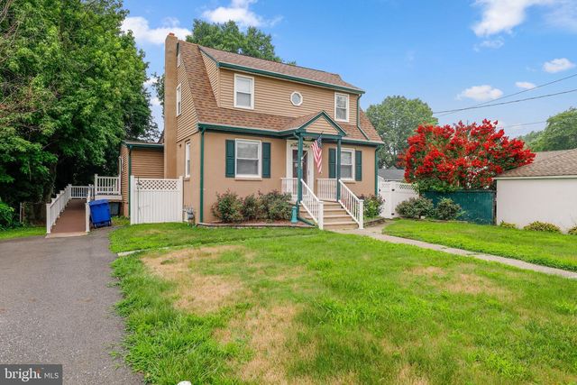 514 CUTLER AVE, Maple Shade, NJ 08052