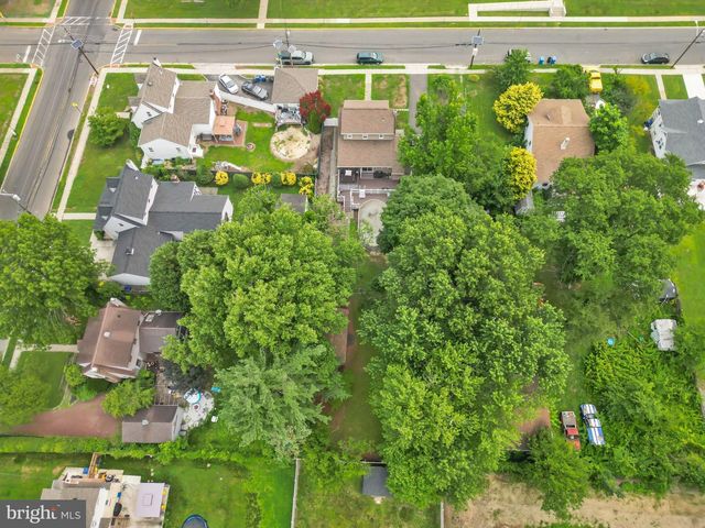 514 CUTLER AVE, Maple Shade, NJ 08052