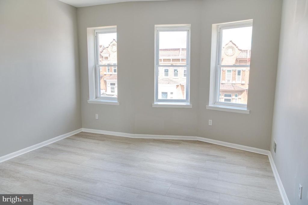2100 HOMEWOOD AVE, Baltimore, MD 21218