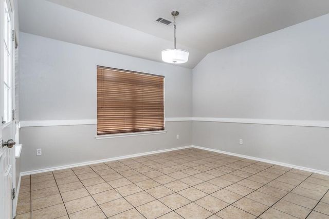 11017 NW 107th Circle, Yukon, OK 73099