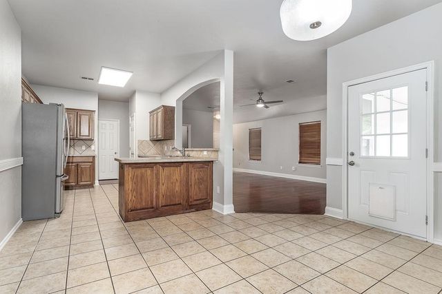 11017 NW 107th Circle, Yukon, OK 73099