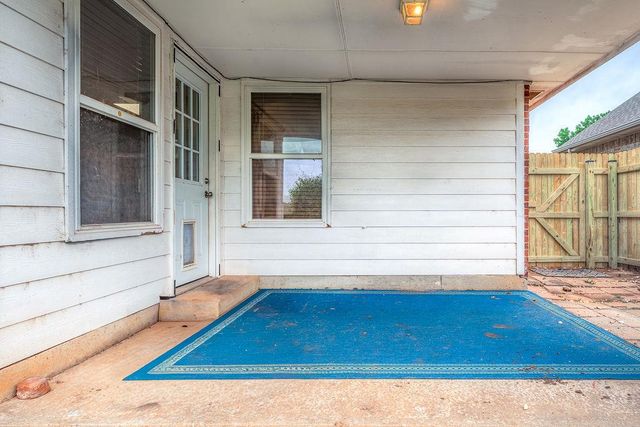 11017 NW 107th Circle, Yukon, OK 73099