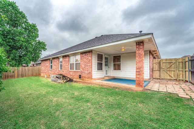11017 NW 107th Circle, Yukon, OK 73099