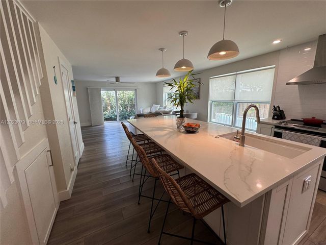 1910 NE 5th Street 107, Deerfield Beach, FL 33441
