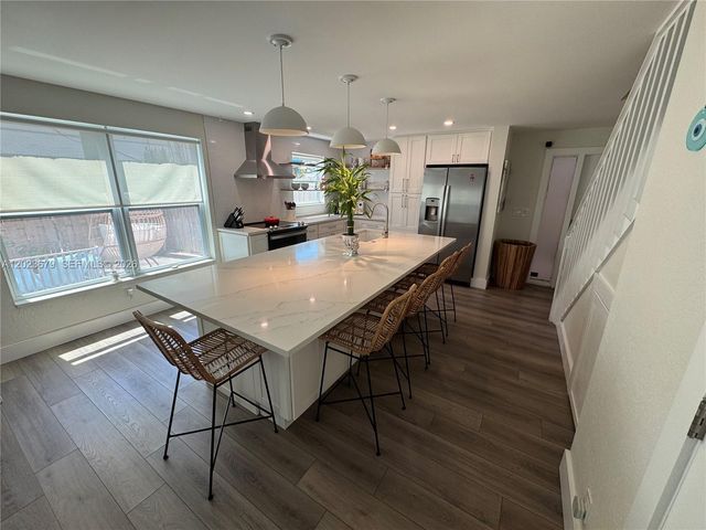 1910 NE 5th Street 107, Deerfield Beach, FL 33441
