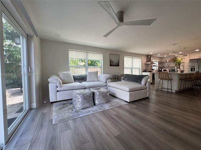 1910 NE 5th Street 107, Deerfield Beach, FL 33441