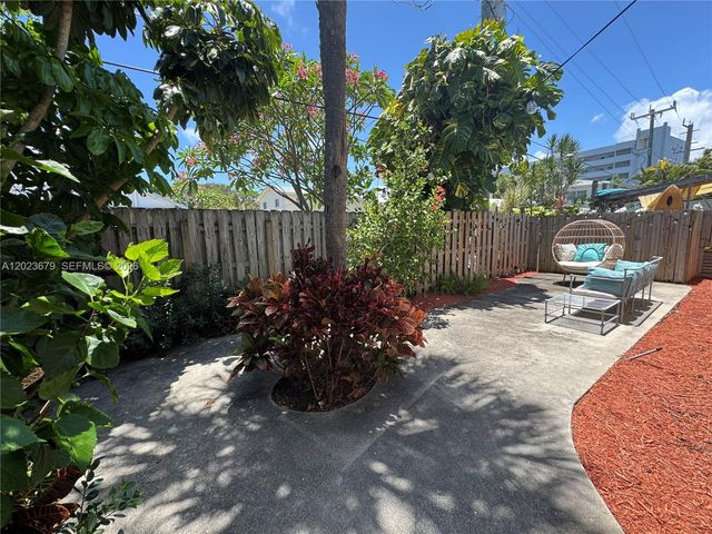 1910 NE 5th Street 107, Deerfield Beach, FL 33441