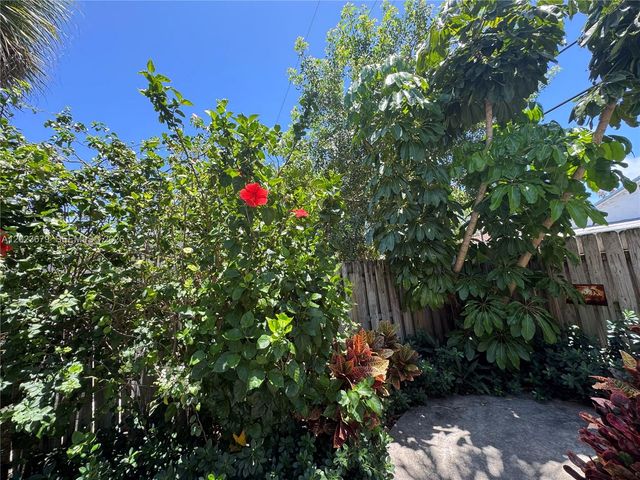 1910 NE 5th Street 107, Deerfield Beach, FL 33441