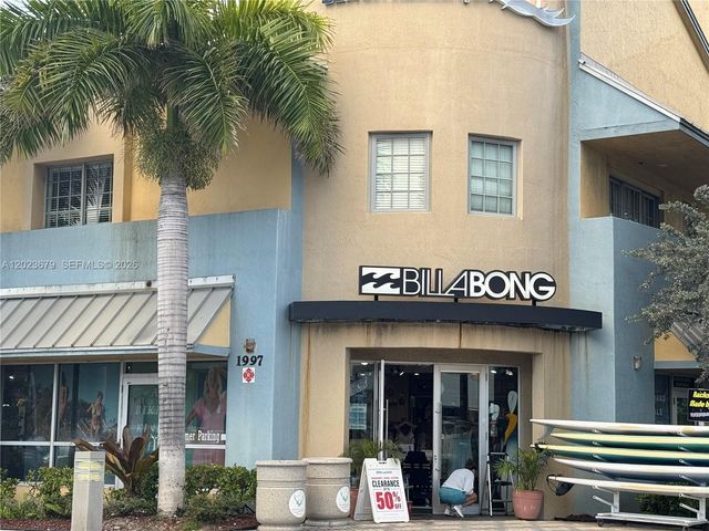 1910 NE 5th Street 107, Deerfield Beach, FL 33441